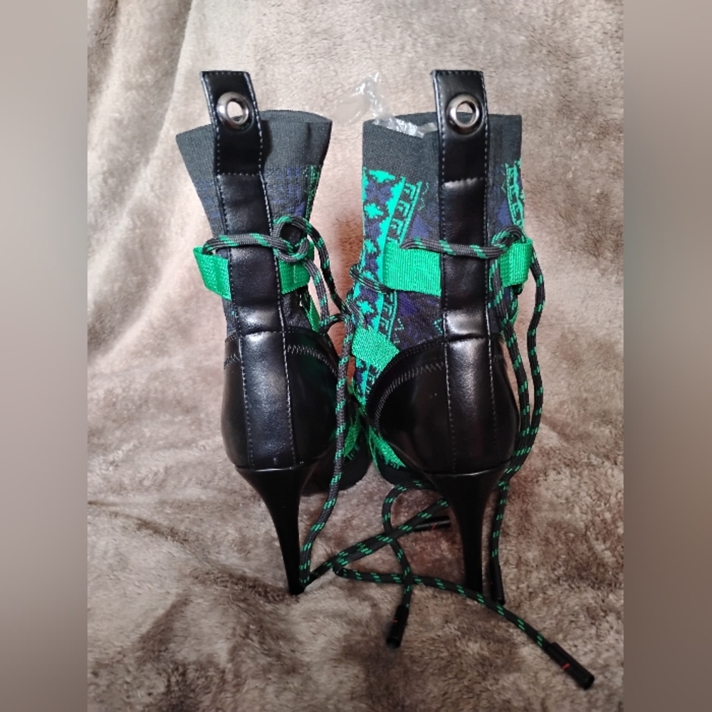 Patterned Green and Black Ankle Boots. New Without Tag - Picture 12 of 15